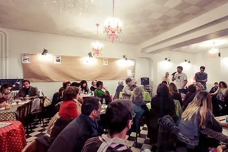 Le Baluchon Cafe-couchette Auberge de jeunesse Lourdes